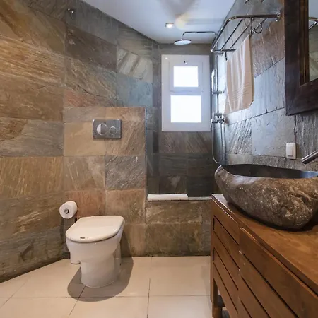 A1mar1023 Breathtaking Rooftop In Sagrada Familia Apartment *